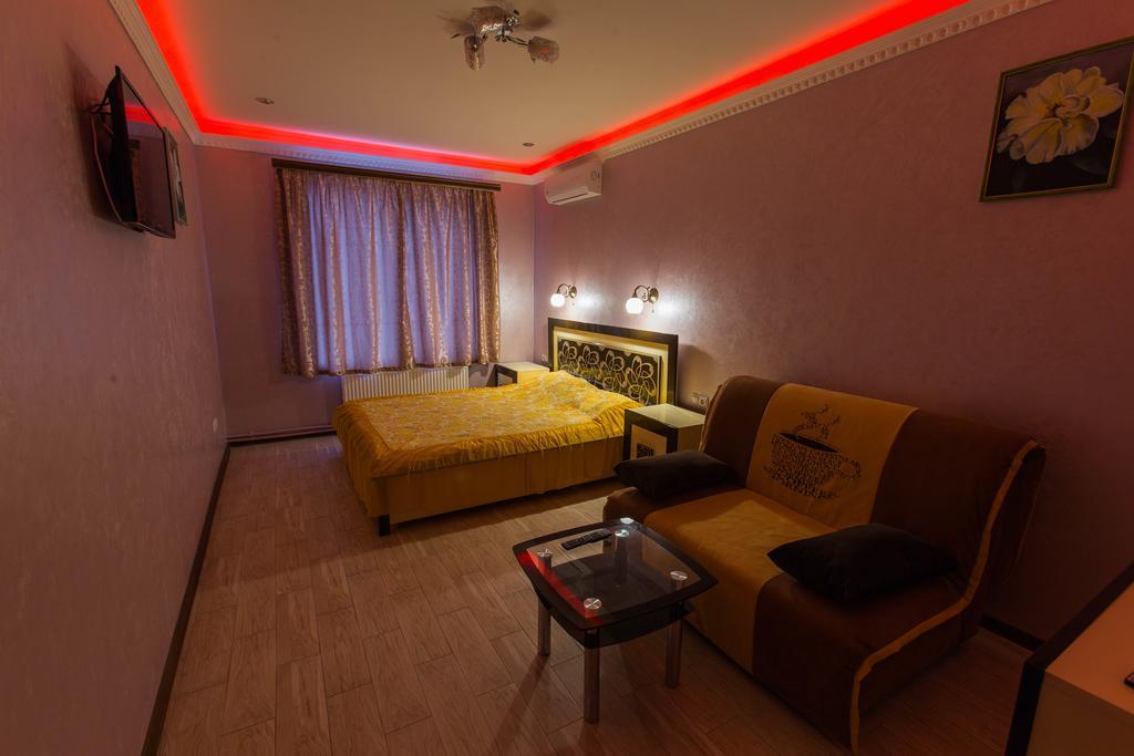 Modern Apartment On Akademika Sakharova 27A Ivano-Frankivsk Extérieur photo